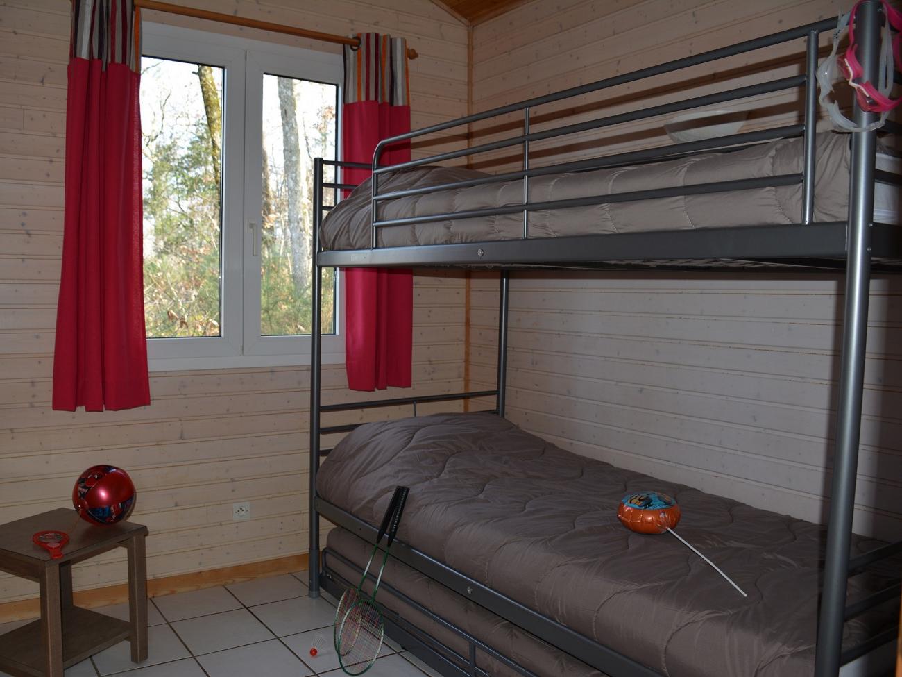 2r7_chambre enfants grand chalet.JPG